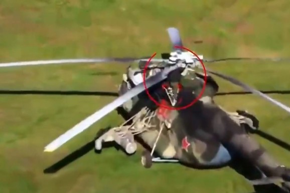 (VIDEO) RAZNESENI RUSKI HELIKOPTERI Šok snimak napada dronovima na Putinove ratne mašine: Sve odletelo u vazduh u SEKUNDI