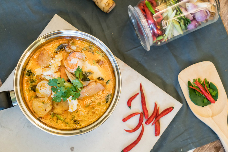 zupa tajska tom kha gai