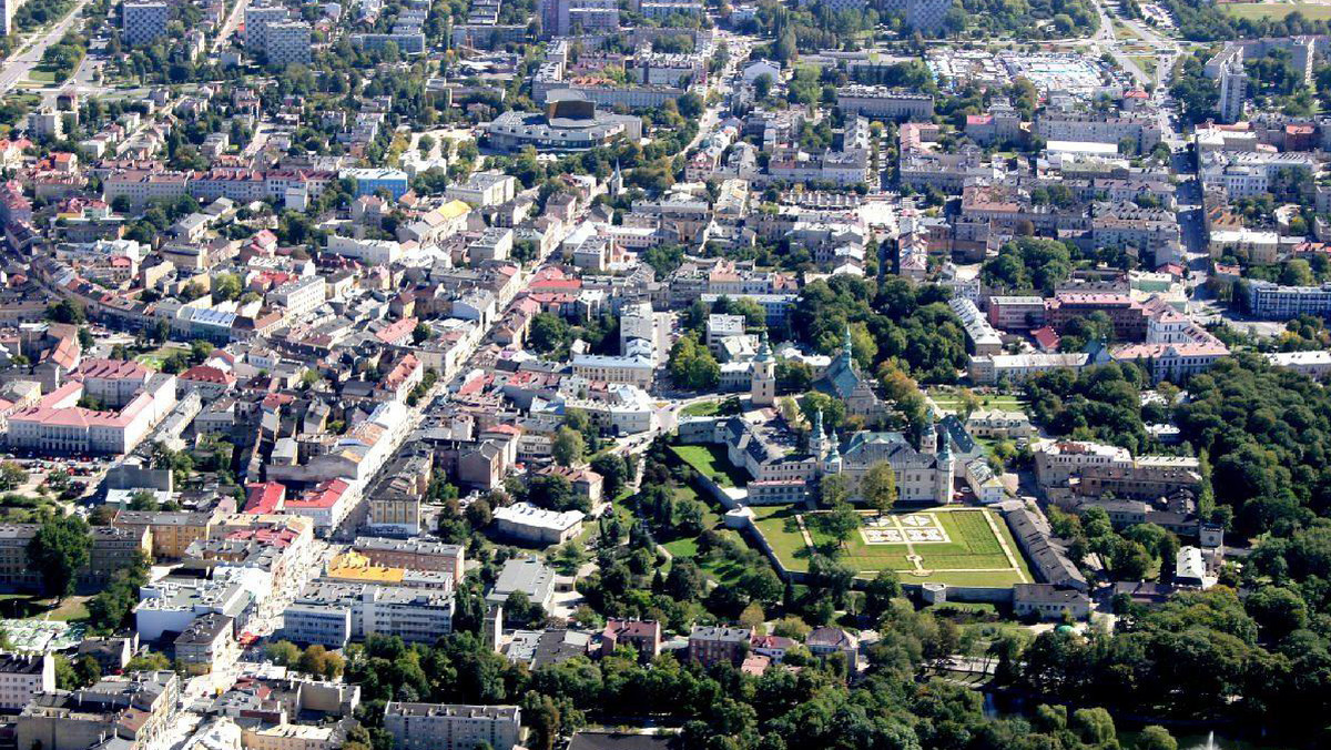 Kielce systematycznie się zmieniają. W tym roku, po modernizacji, otwarto kielecki rynek. W przyszłym roku ma się zakończyć przebudowa placu Najświętszej Marii Panny i przyległych ulic.