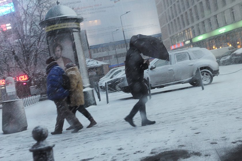 IMGW ostrzega: Śnieżyca na Mazowszu