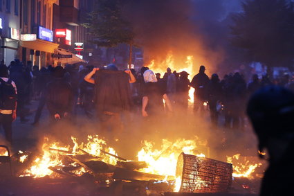 Zamieszki antyglobalistów w Hamburgu. Policja zlikwidowała blokadę, zatrzymała wielu protestujących