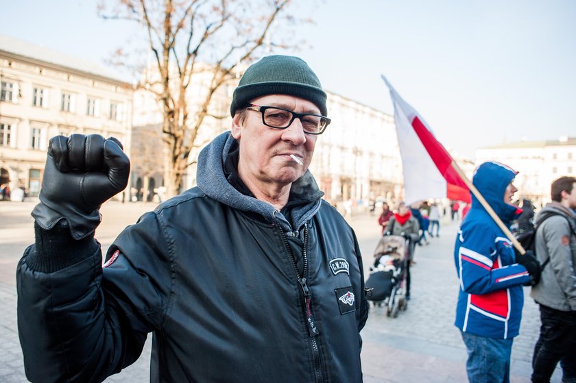 Znany muzyk pobił manifestanta