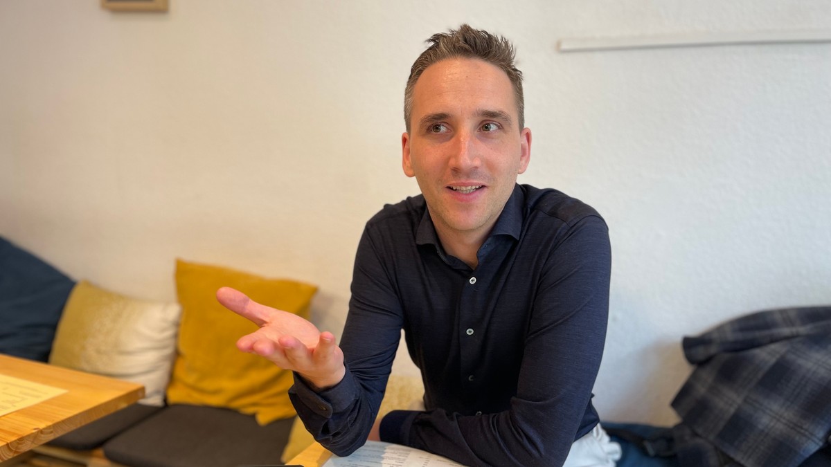 Barabás Richárd: „Nagyon viharos időket élünk” – Interjút adott a színészből lett politikus, aki nem hisz Magyar Péterben
