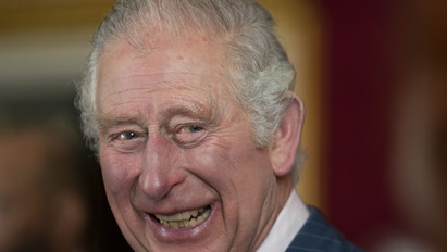 Károly herceg vesztegetési ügybe keveredett? Rengeteg készpénzt kapott a volt miniszterelnöktől
