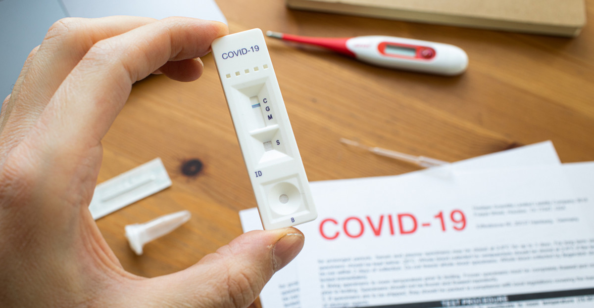 Masz objawy COVID-19, ale negatywny wynik testu? 