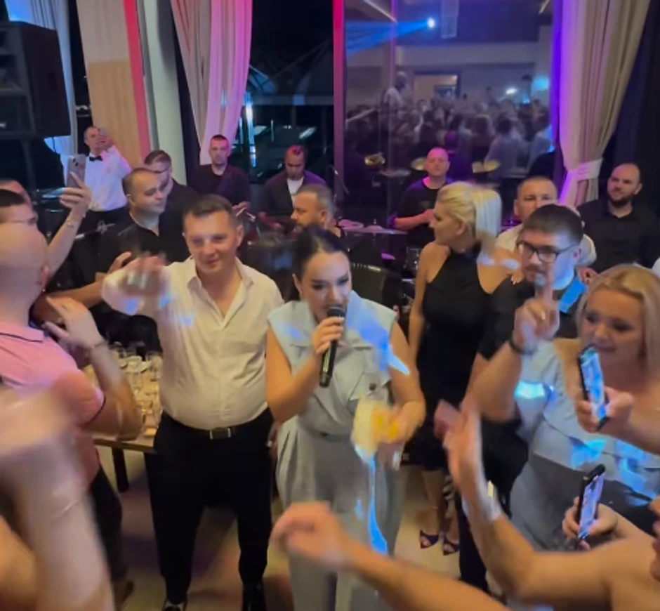 Tijana Em i Uroš Živković na veselju