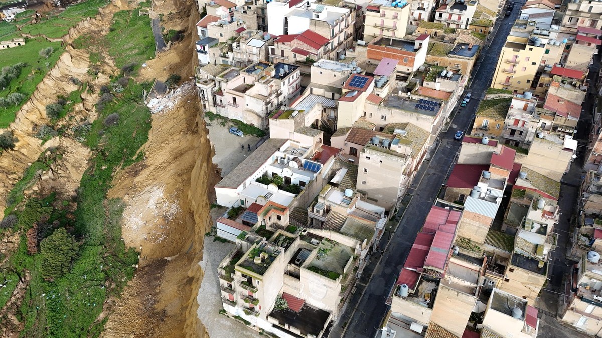 Nišemi, Sicilija, klizišta