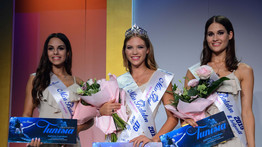 Valóra vált az álma: 19 éves szépség nyerte idén a Miss Balaton címet – Csodás képek a szépségversenyről