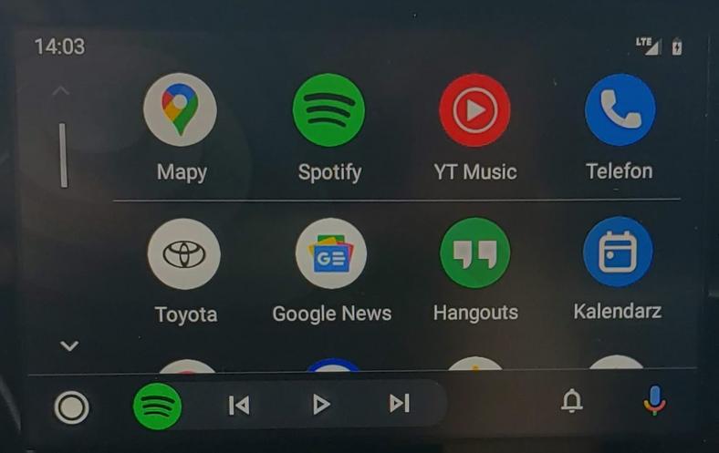 Interfejs Android Auto na ekranie pojazdu