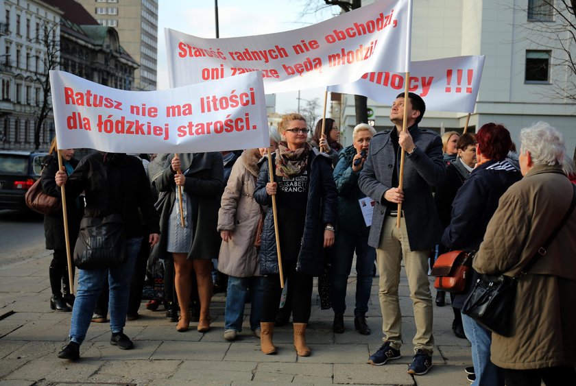 Protest opiekunek MOPS w Łodzi 