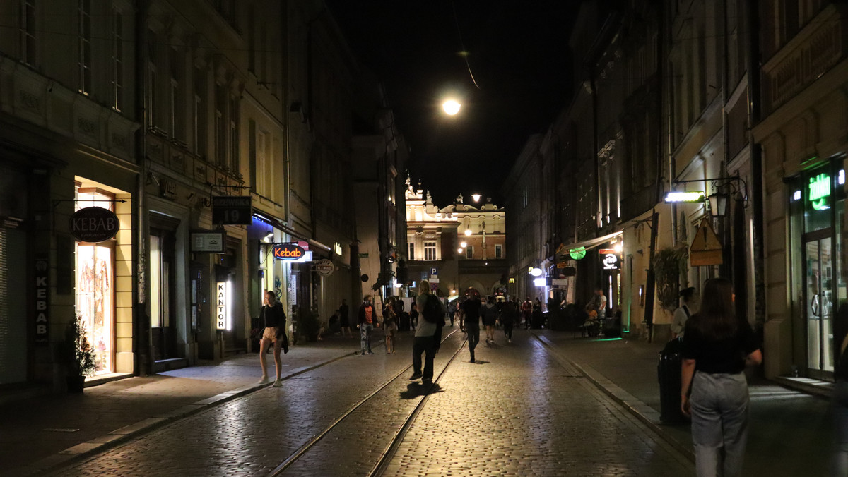 Kraków nocą 13 sierpnia br. 