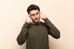 who ostrzega przed epidemią samotności: zagrożenie dla zdrowia porównywalne do palenia papierosów. czy mamy dziś epokę singli? [wywiad]