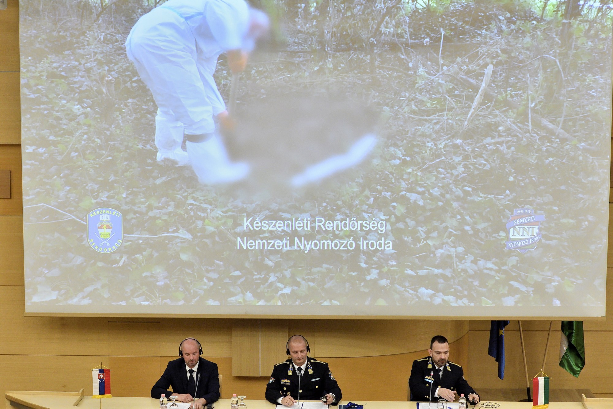 Maďarskí a slovenskí policajti objasnili vraždu slovenského podnikateľa.