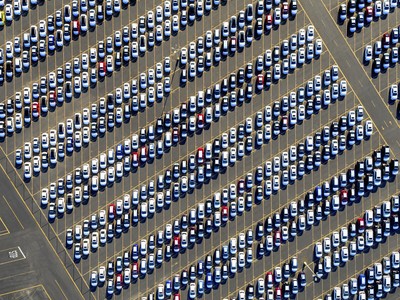 Parkingoza w USA. Efekt polityki minimalnych wymogów parkingowych