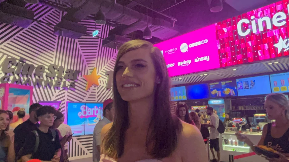 Alina Juhart na "Barbi" žurki