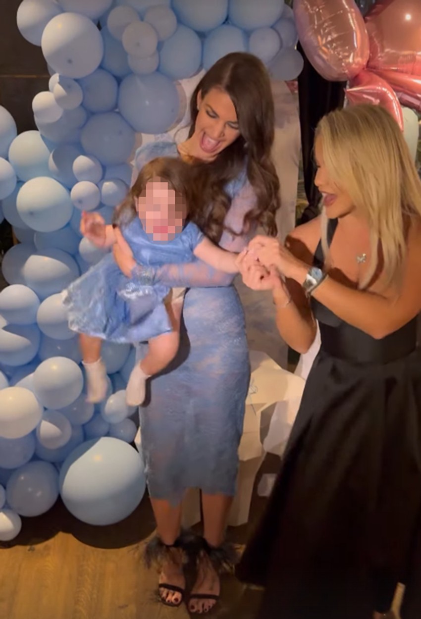 Rialda slavi ćerki rođendan