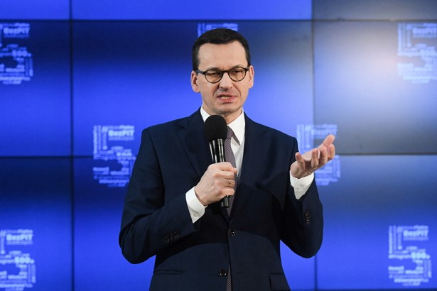 Morawiecki i Boniek zmieniają polską piłkę. Rząd PiS na ten cel przeznaczy 130 milionów złotych