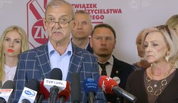 "Pensje nauczycieli zbliżają się do płacy minimalnej". Związkowcy porównali najnowsze dane