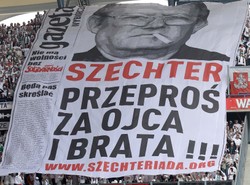 Kibice Legii obrazili Michnika. Klub przeprasza