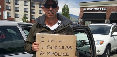 Policjant przebrał się za bezdomnego, by dawać mandaty!