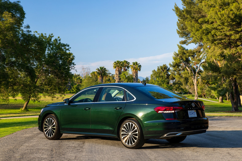 Volkswagen Passat 2022 USA 2 gen.