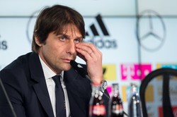 Italia odpadnie z Euro 2016 i straci trenera. Antonio Conte podpisał kontrakt z Chelsea