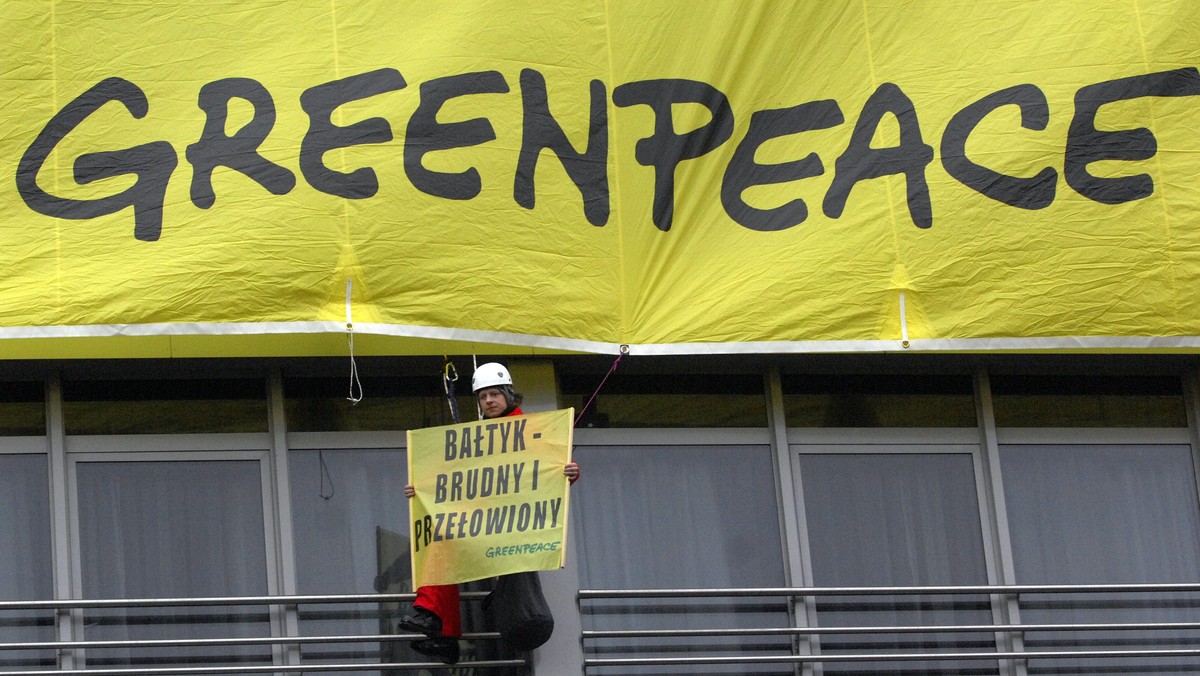 Organizacja ta raz po raz wzbudza sensacje akcjami przeciwko zmianom klimatu czy wykorzystaniu energii nuklearnej. W ciągu 40 lat z małej grupy pacyfistów Greenpeace stał się najbardziej wpływową organizacją na świecie.