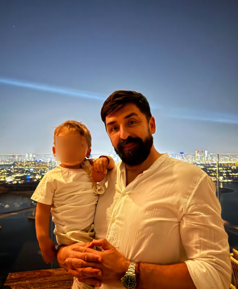 Ognjen Amidžić sa sinom u Dubaiju