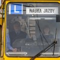 Motorniczy i kierowca autobusu cały czas poszukiwani. Oto ile można zarobić