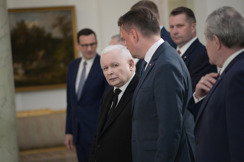 Jarosław Kaczyński w trakcie uroczystości powołania go w skład Rady Ministrów