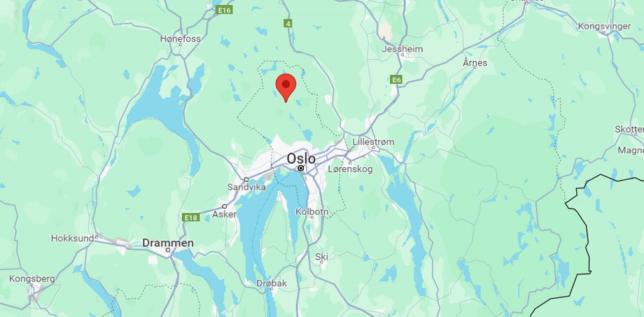Bjornholt leży w górach na północy Oslo