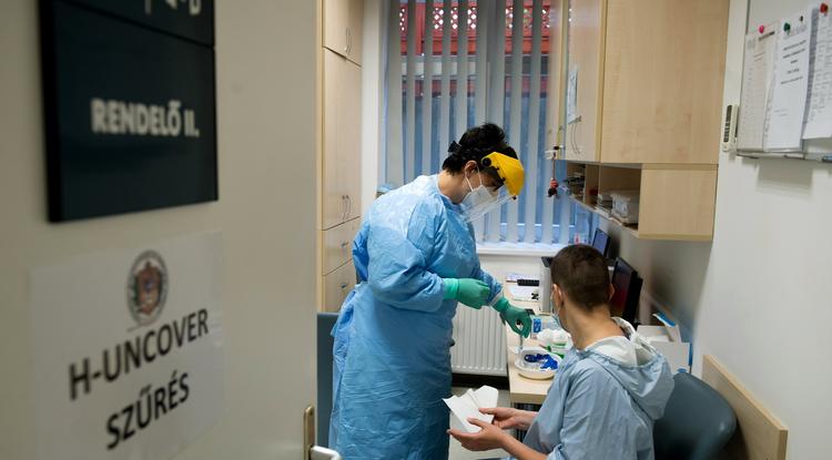 Reprezentatív koronavírus-szűrővizsgálat a Semmelweis Egyetem Városmajori Szív- és Érgyógyászati Klinikáján Budapesten 2020. május 1-.