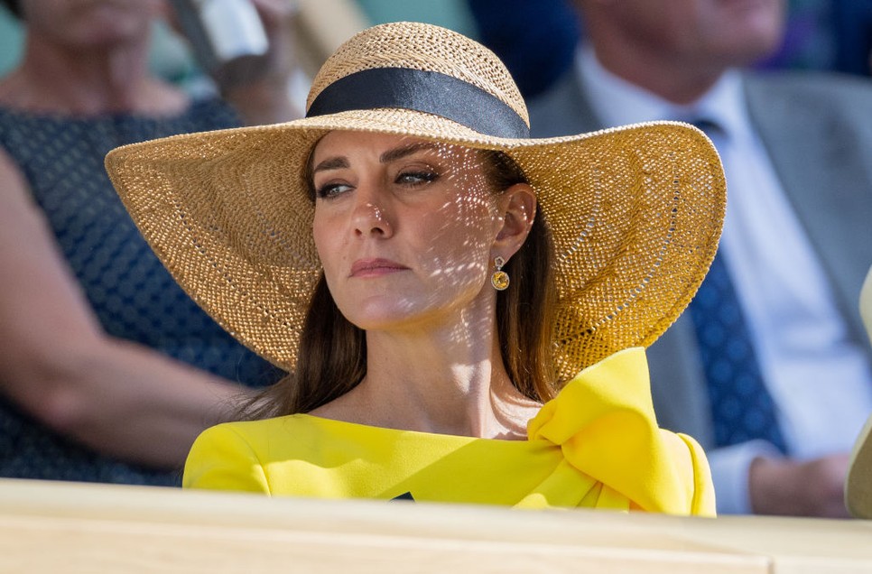 Katalin hercegné nem tudja megállni a kalapviselést