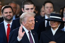 Donald Trump ponownie został prezydentem USA. "Teraz rozpoczyna się złoty wiek Ameryki"