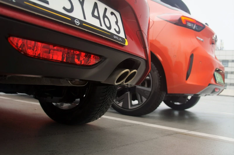 Opel Corsa – elektryk vs. spalinowiec. Który lepszy do miasta?