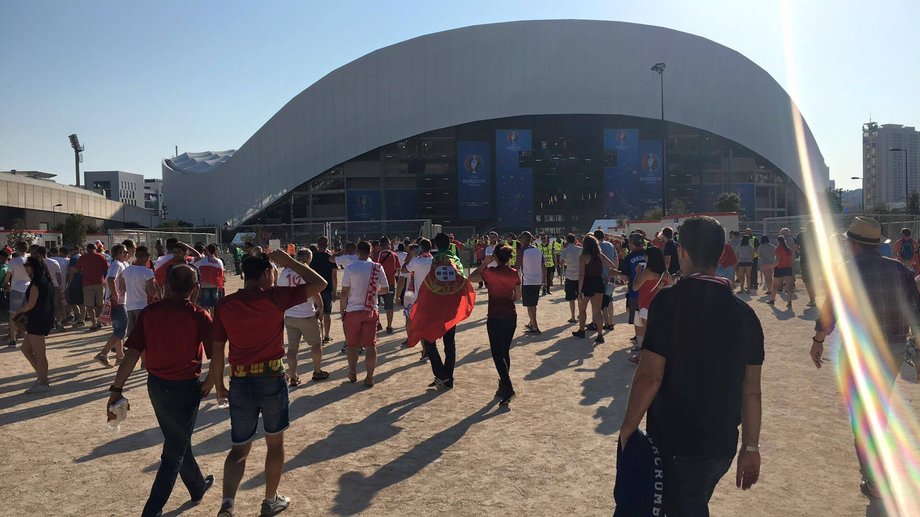 18:42 wejście na Stade Vélodrom