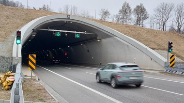 tunel na zakopiance. w pierwsze dwa tygodnie ferii przejechało prawie 400 tys. pojazdów