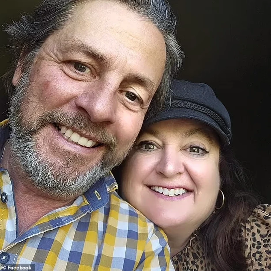 Keri Džordan i njen suprug leteli su u Australiju kad su u Boingu kojim su putovali krenule jake turbulencije