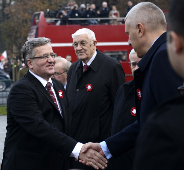 Marsz jak Boże Narodzenie? "Przyłożyć teściowej karpiem, bić szwagra choinką"