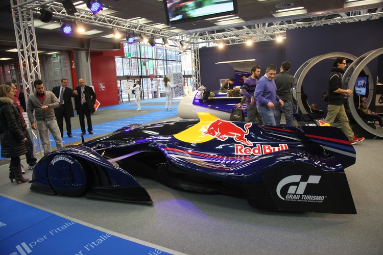 Salon samochodowy w Bolonii