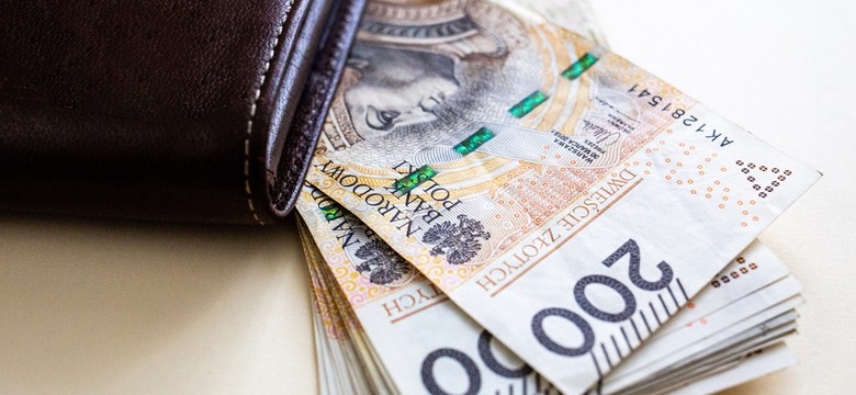 4000 zł świadczenia dla rodziców. Jak uzyskać wsparcie?