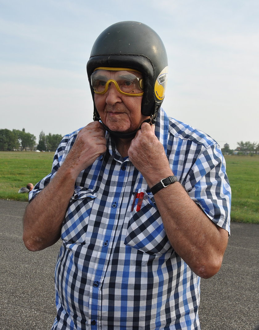 82-letni skoczek spadochronowy