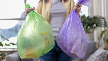 Gmina zwróci mieszkańcom pieniądze? Bez uchwały nie ma podwyżki opłat za śmieci