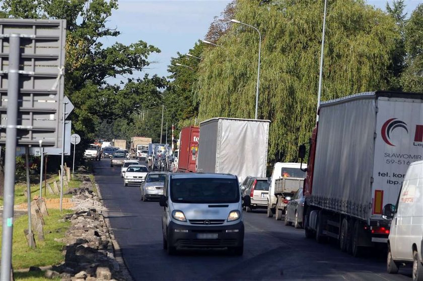 Przez Niemcy szybciej niż przez Polskę