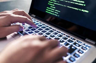 Rosyjska inwazja na cyberprzestrzeń. To już regularne pole bitwy