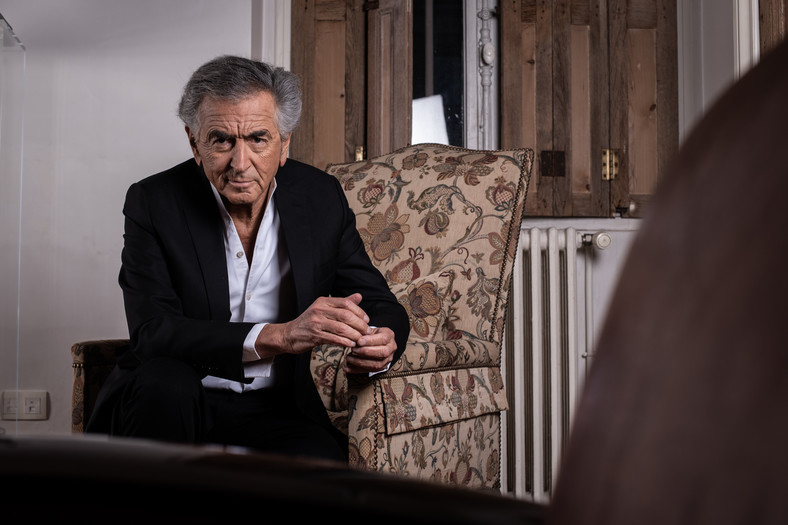 Bernard-Henri Levy, reżyser filmu "Slava Ukraini", spędził na terenie Ukrainy wiele miesięcy, przeprowadził dziesiątki wywiadów, odwiedził wiele miejscowości