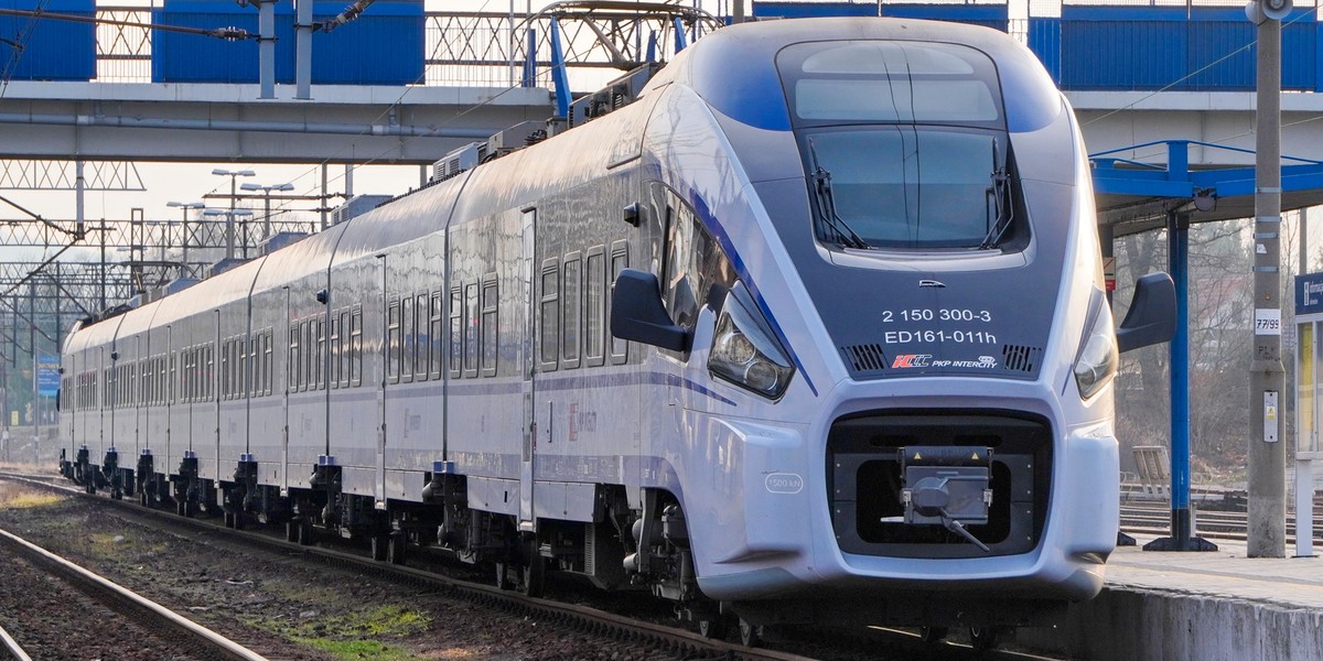 Pesa to producent m.in. składów pasażerskich Dart, nazywanych przez niektórych "polskim Pendolino". 