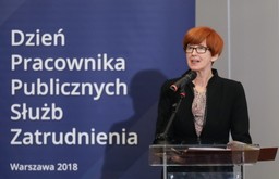 Rafalska: Nie ma odwrotu od e-zwolnień - zaczną obowiązywać od 1 lipca 2018 r.
