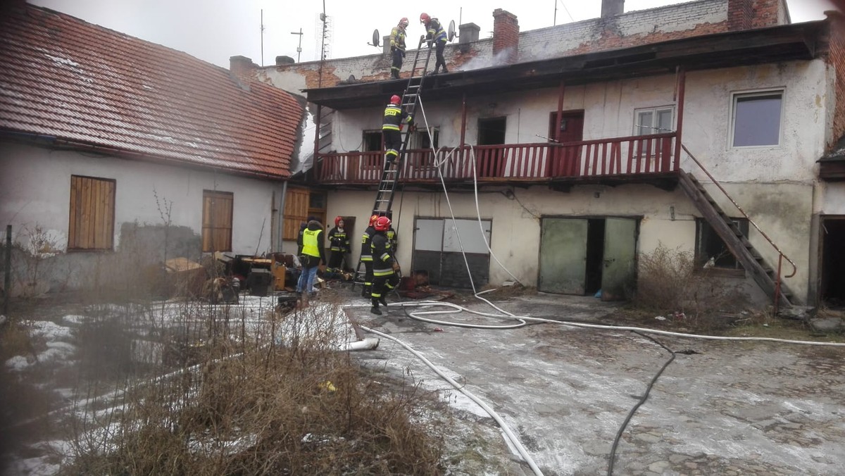 Jędrzejów: mężczyzna zginął w pożarze budynku