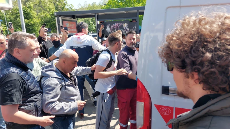 Dekan Patrik Drid ispolivan vodom